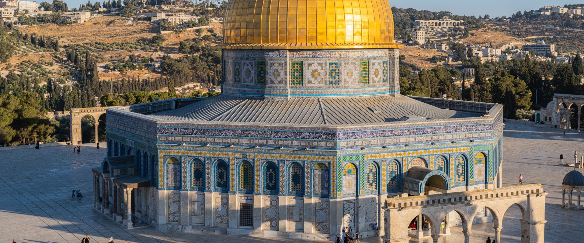 Judaism and Synagogues: Exploring the Culture, History, and Landmarks of North Africa and the Middle East